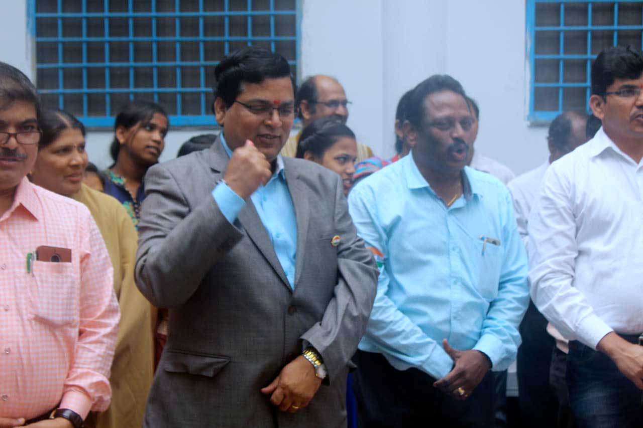 Hon'ble Minister