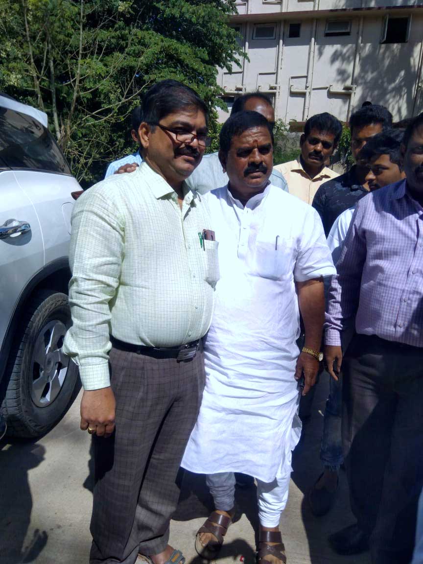 Hon'ble Minister