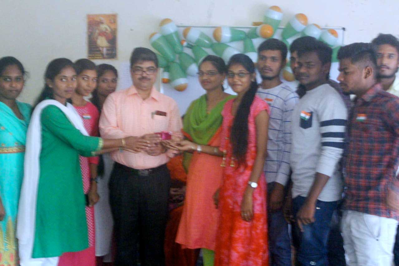 Hon'ble Minister